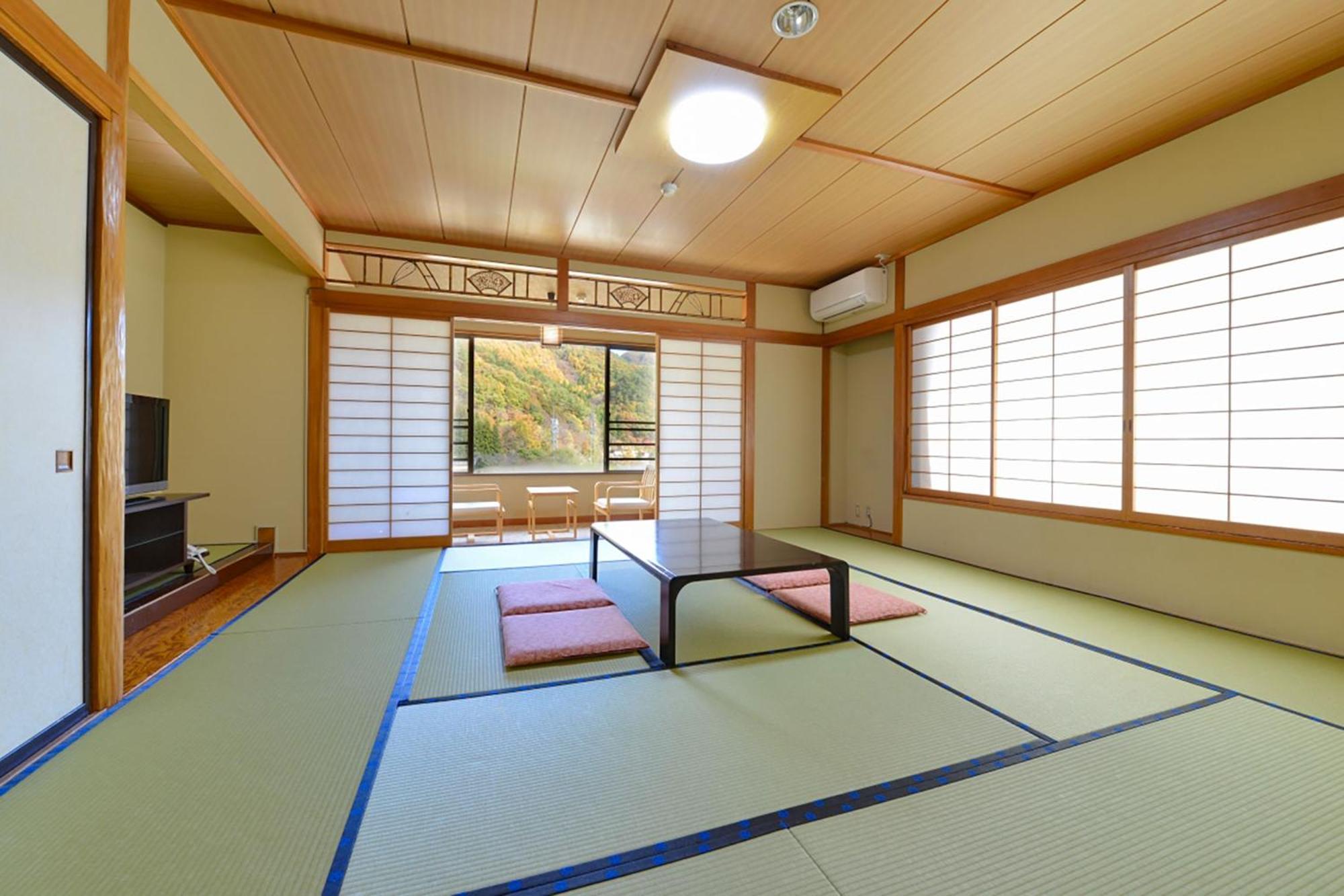 Hotel Ooedo Onsen Monogatari Shinshu Kakeyu Ueda Habitación foto