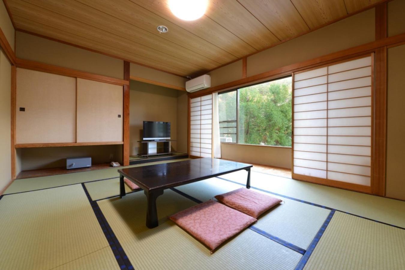 Hotel Ooedo Onsen Monogatari Shinshu Kakeyu Ueda Habitación foto