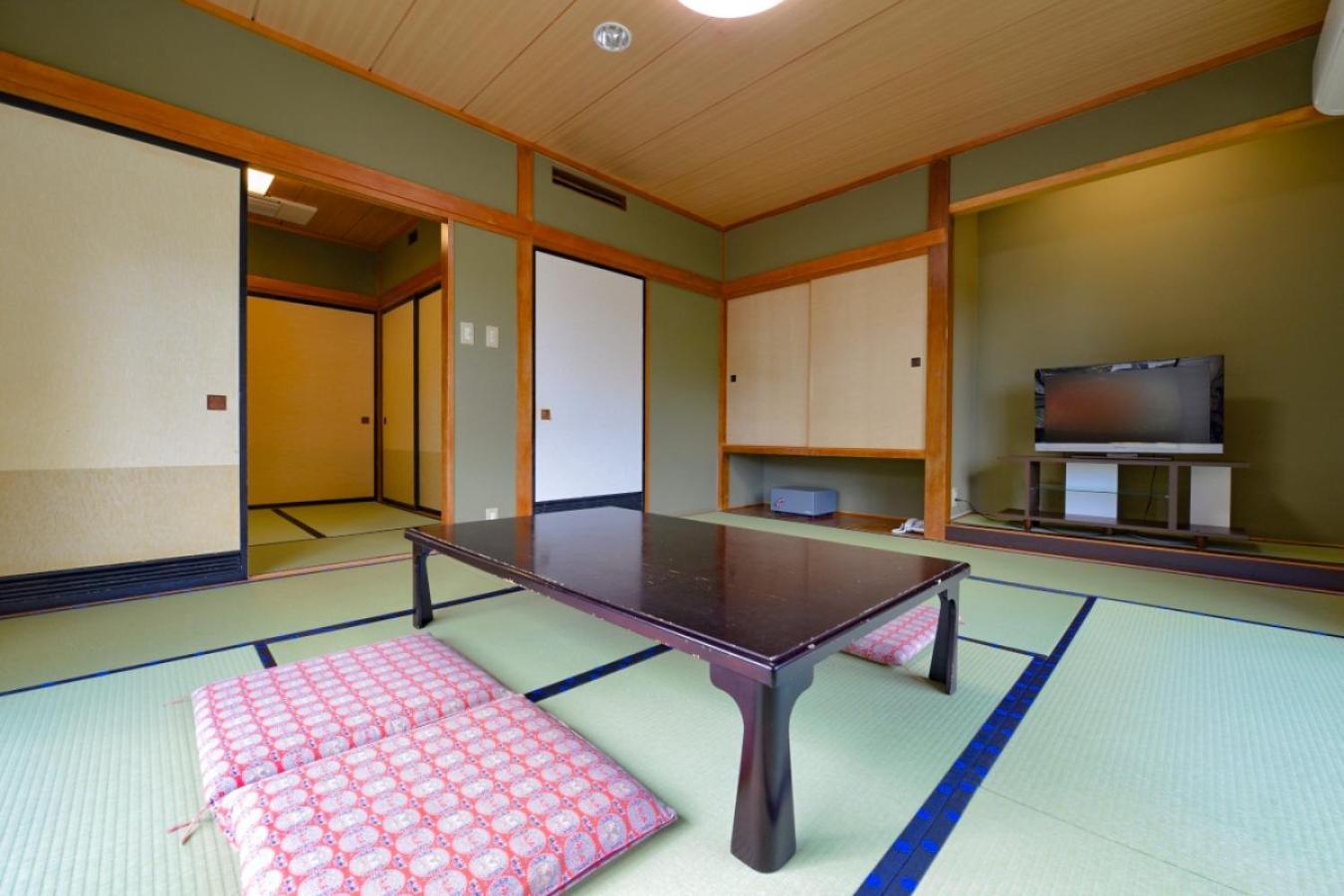 Hotel Ooedo Onsen Monogatari Shinshu Kakeyu Ueda Habitación foto