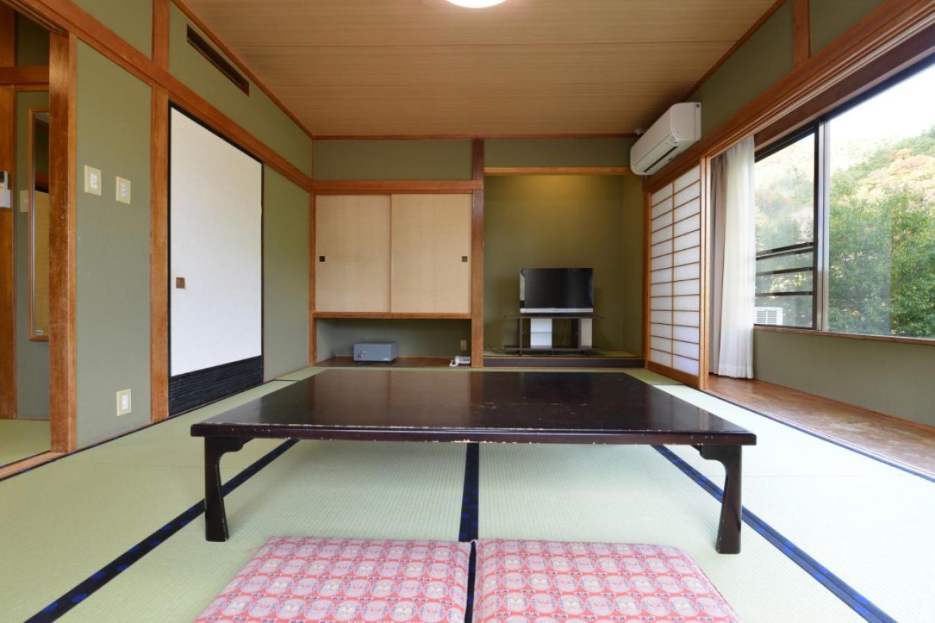 Hotel Ooedo Onsen Monogatari Shinshu Kakeyu Ueda Habitación foto